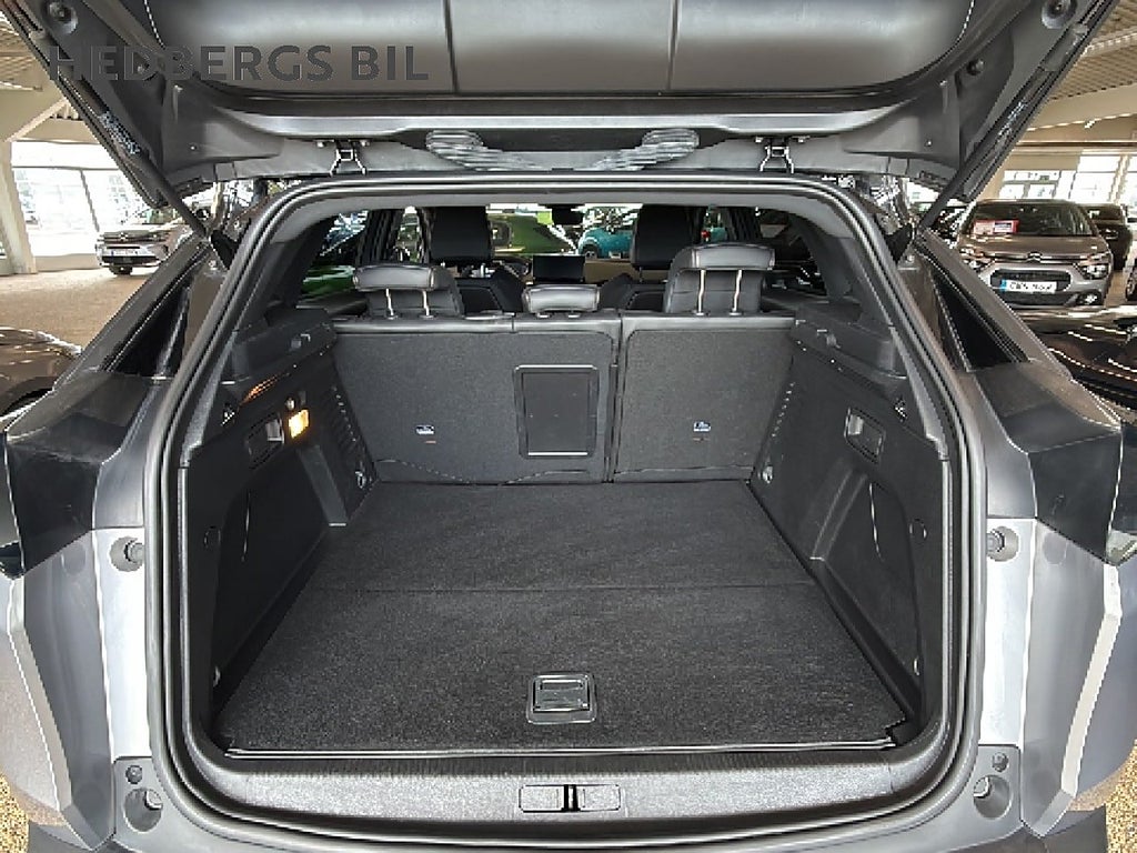 Peugeot 3008 GT HYBRID4 300H thumbnail