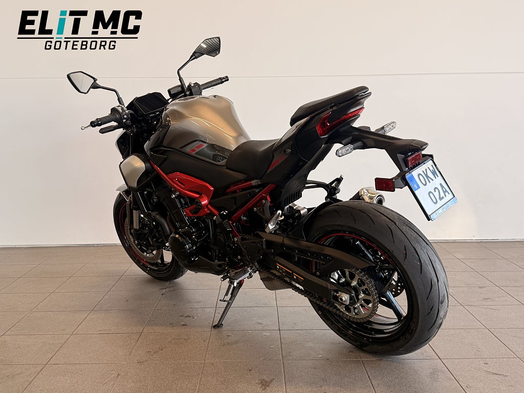 Kawasaki Z900 2025 - miniatyr 9