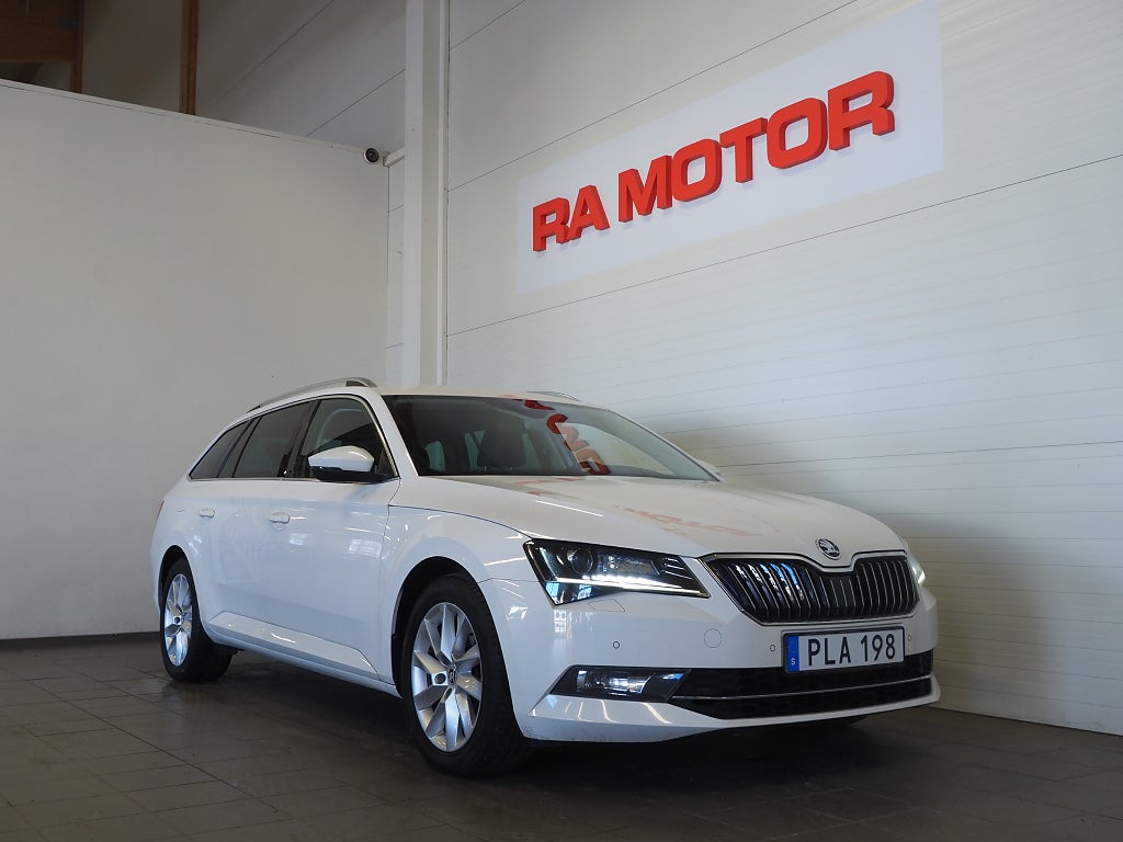 Skoda Superb 2.0 TDI 4x4 190hk Kombi Style | Drag | Värmare 2018