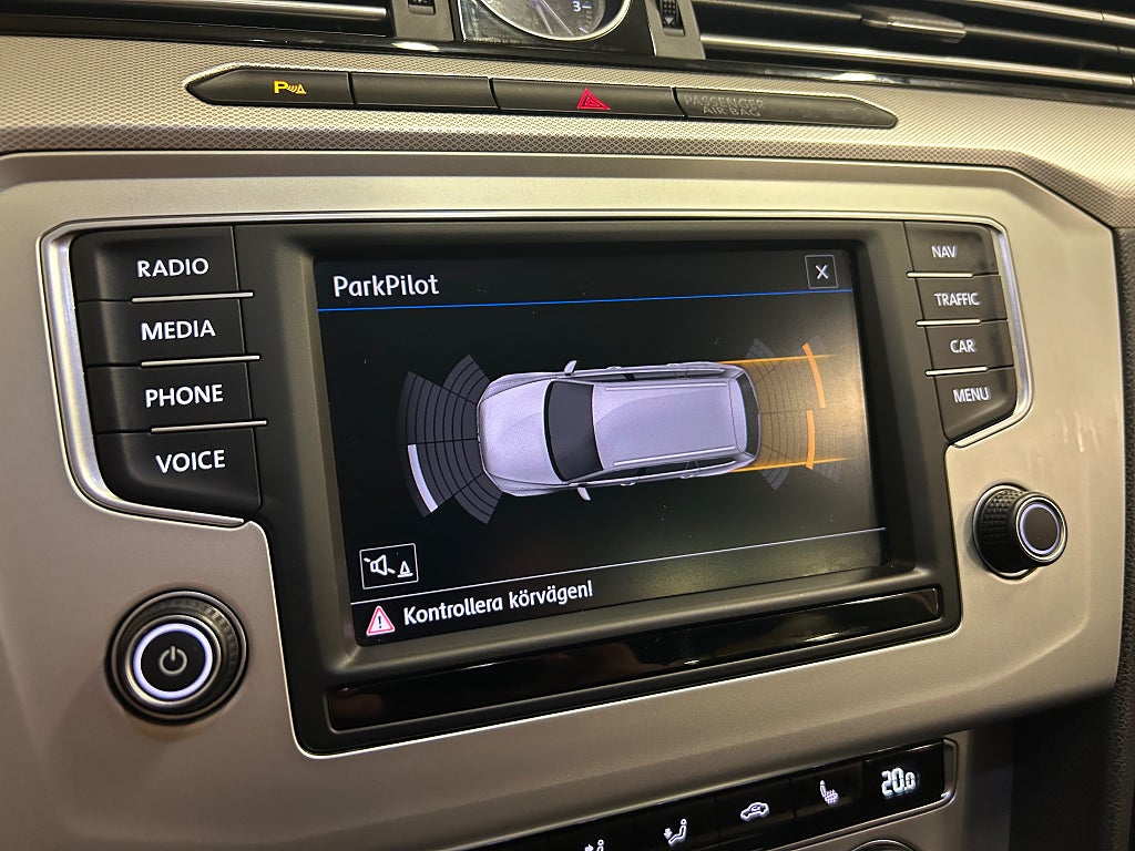 Volkswagen Passat SC 2.0 TDI 4Motion D-Värm Navi Drag P-Sen 2017