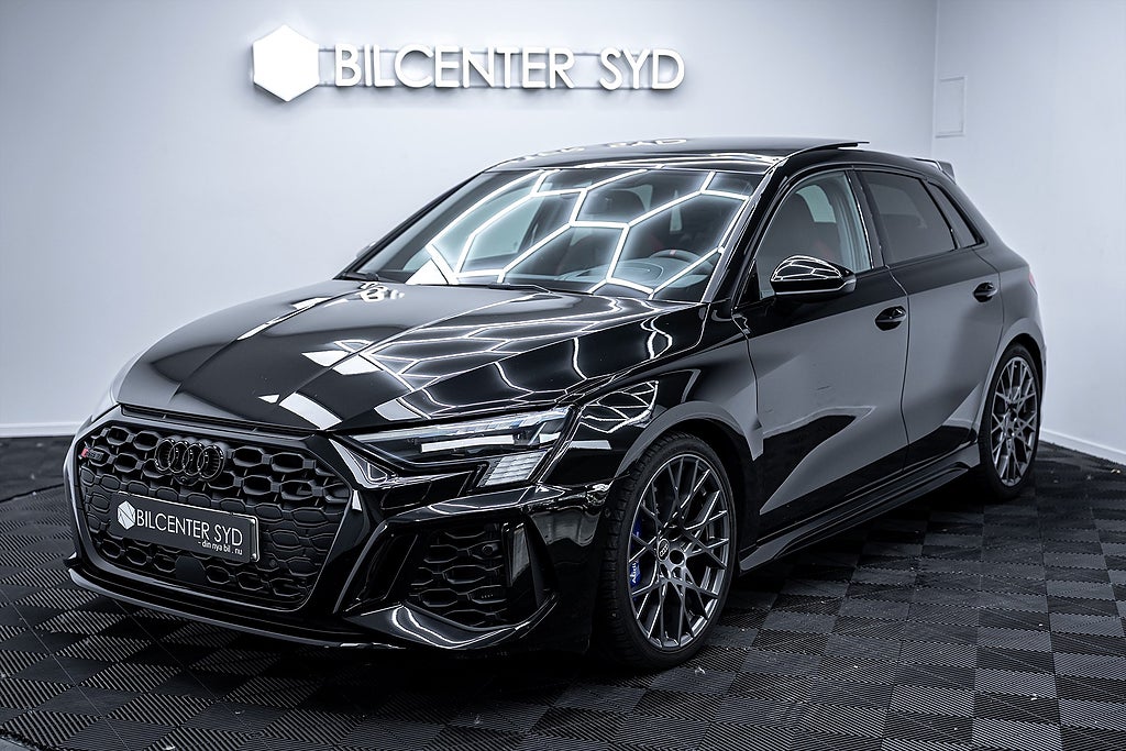 Audi RS3 3 Sportback S Tronic|B&O|Pano|HuD|Keramiska | 400hk