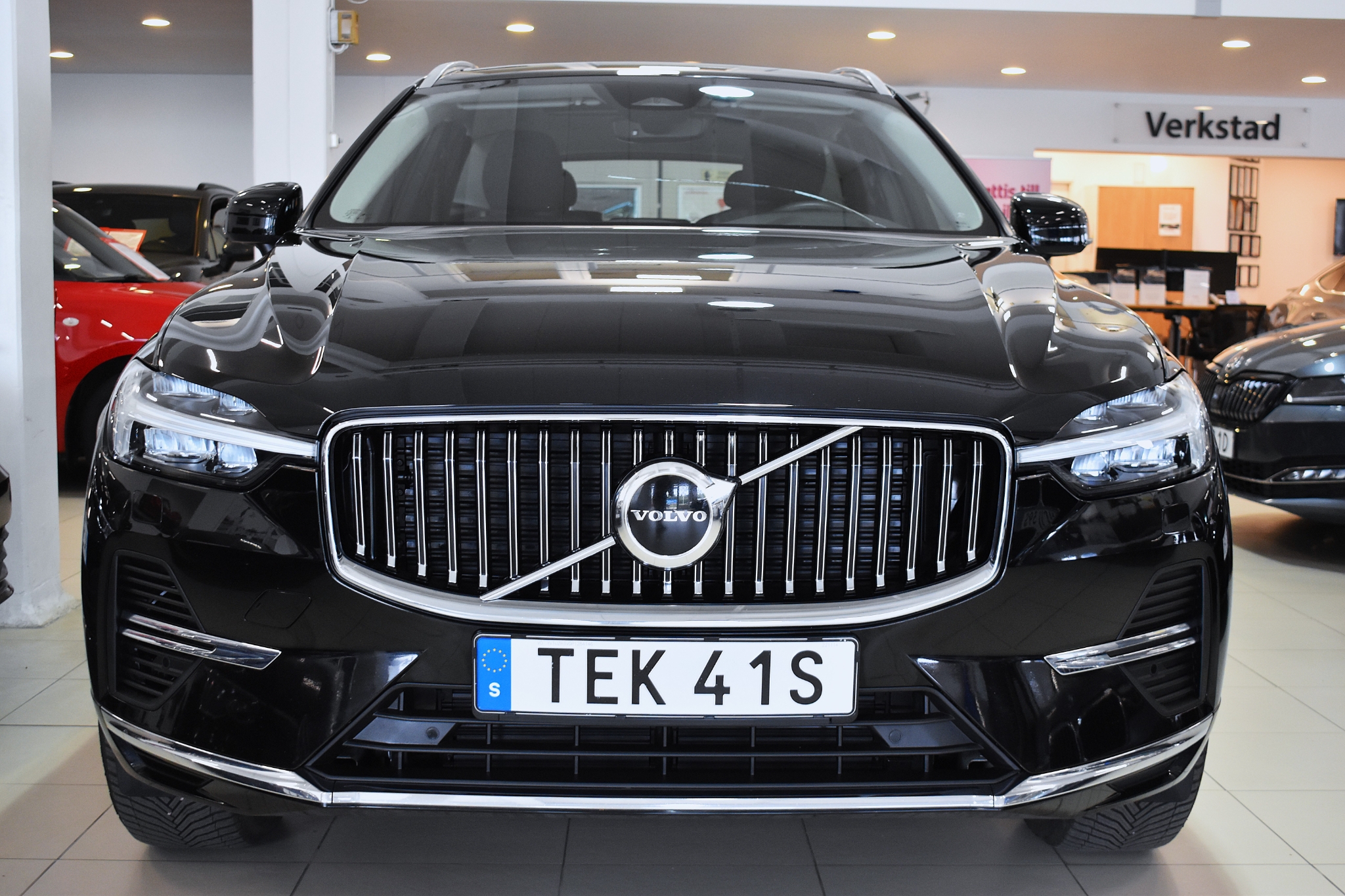 Volvo XC60 Recharge T6 AWD Long Range 2023, photo 2/50