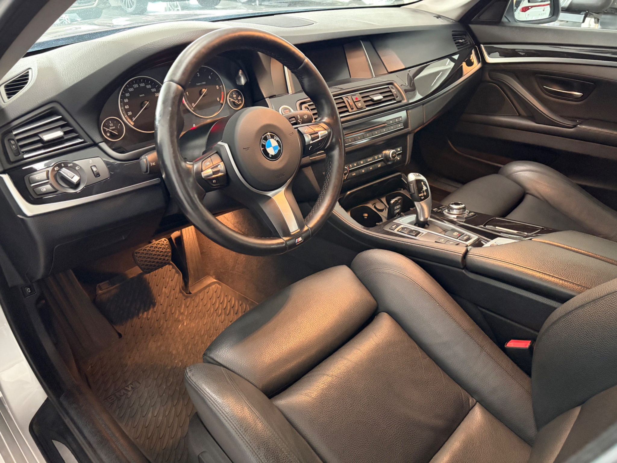 BMW 520 2016, bild 5/44