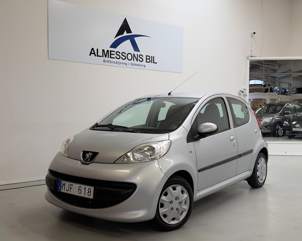 Peugeot 107 5-dörrar 1.0 Automat Låga mil
