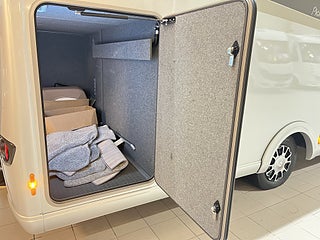 Husbil-integrerad Frankia PLATIN 9 av 33