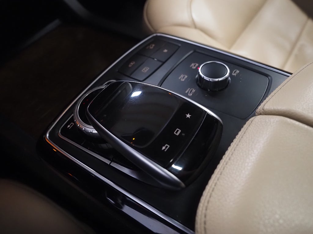 Mercedes-Benz GLS 350 d 258hk 4MATIC AMG |7-sits|Drag|D-värm|Pano| 2016