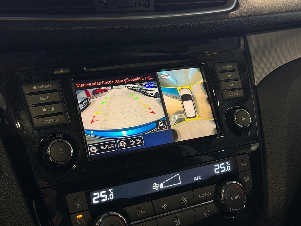 Nissan Qashqai 1.3 DIG-T 140hk | Tekna Design | Panorama | Navi | 360°