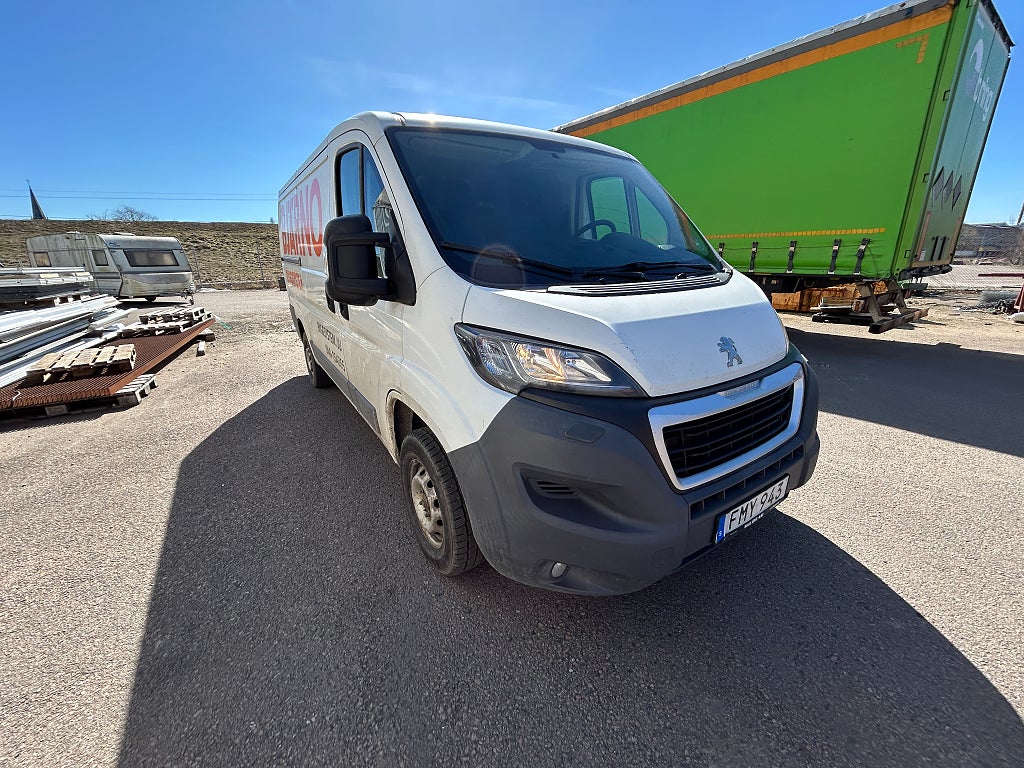 Peugeot Boxer Van 335 2.2 HDi Euro 5