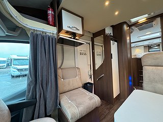 Husbil-halvintegrerad Roller Team Noble ART T7000 Elegance 4 av 20