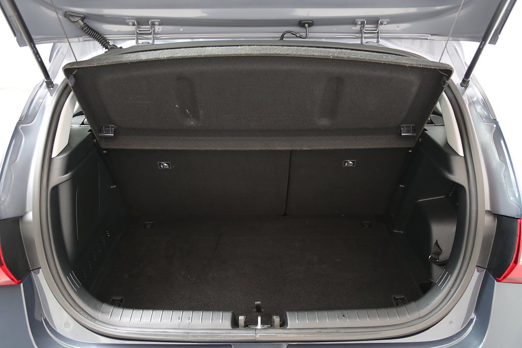 Hyundai i20 1,0 T-GDI 100hk 7DCT MHEV Essential Motorvärmare 2022