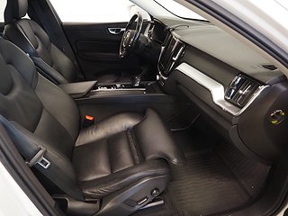 SUV Volvo XC60 12 av 26