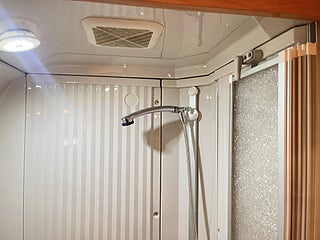 Husbil-halvintegrerad Bürstner SOLANO 710 25 av 30