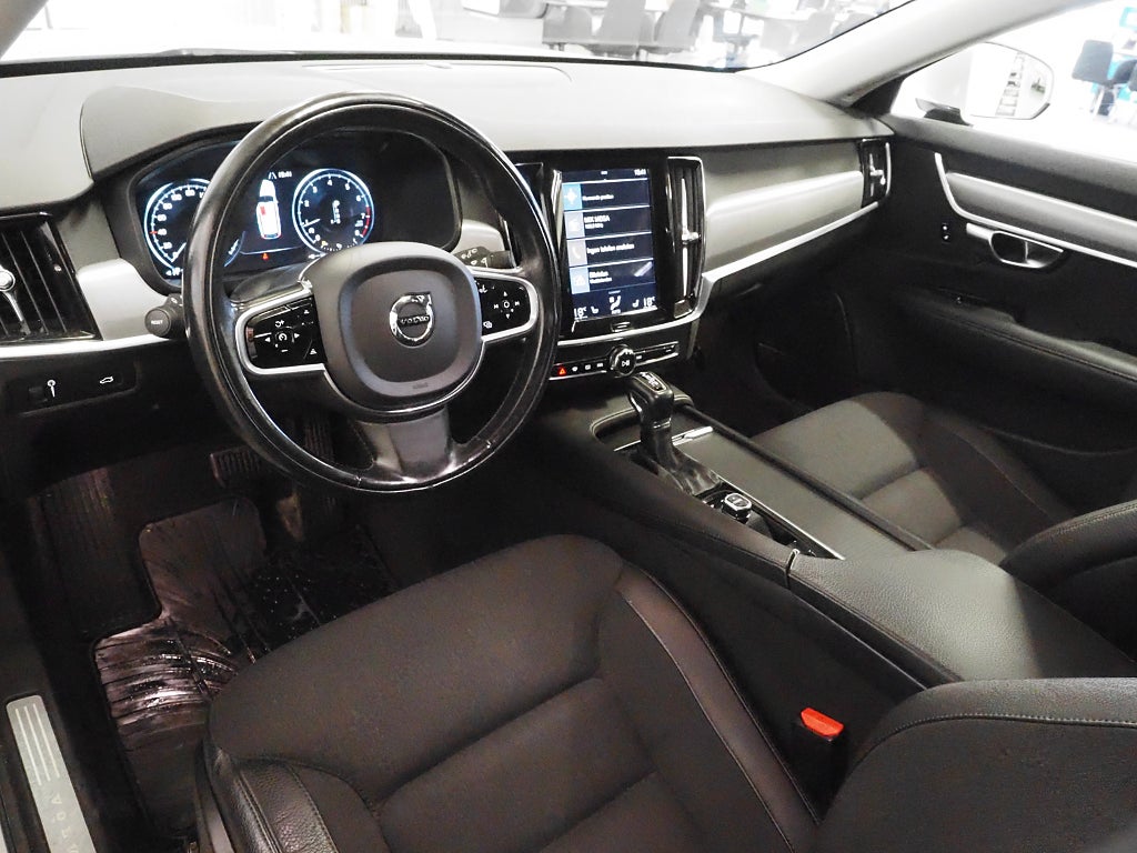 Volvo V90 T5 254hk Geartronic Momentum |Drag|Navi|Kamera| 2017