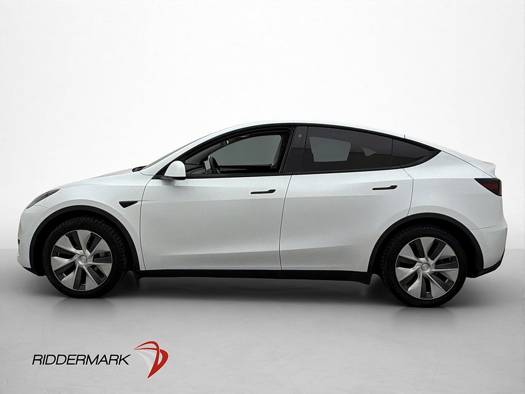 Tesla Model Y Standard Range Pano Skinn Kamera Drag Navi AP