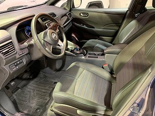 Halvkombi Nissan Leaf 10 av 16
