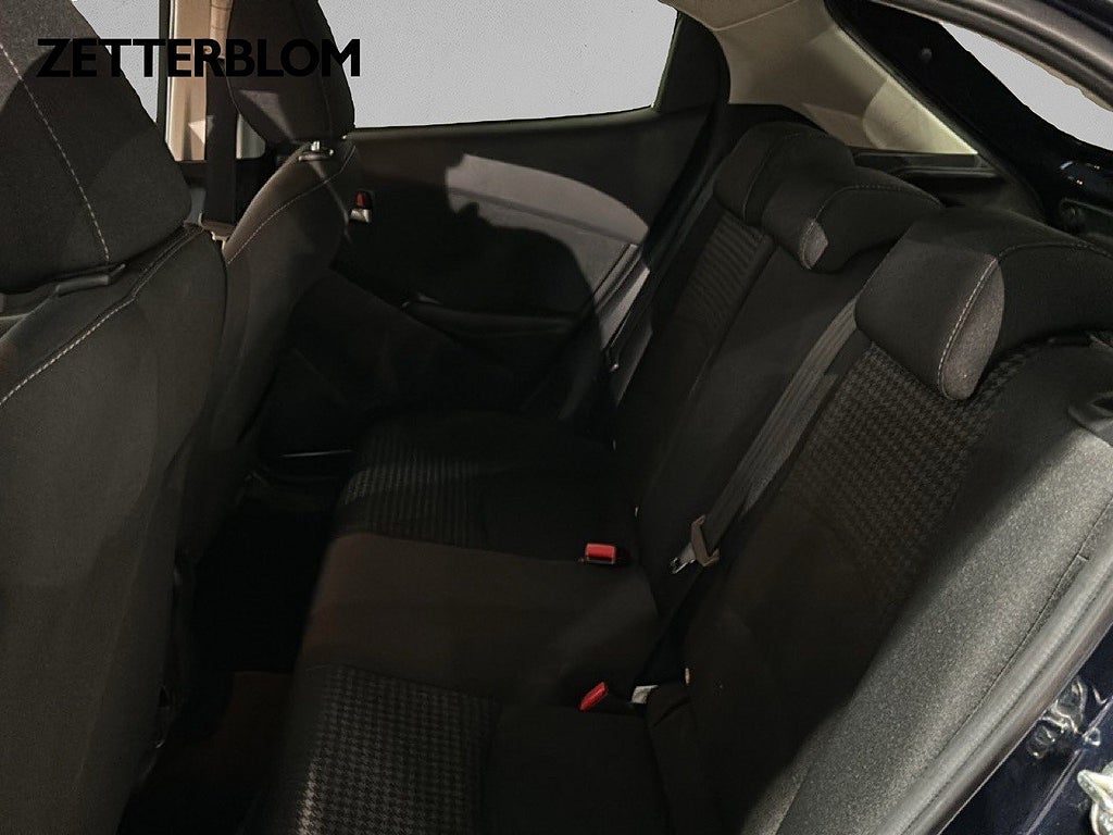 Halvkombi Mazda 2 9 av 15