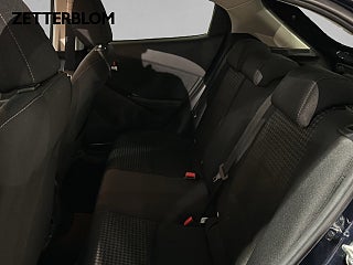 Halvkombi Mazda 2 9 av 15