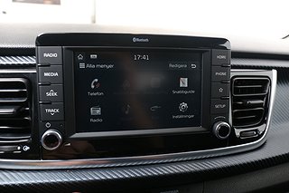 Halvkombi Kia Rio 17 av 20