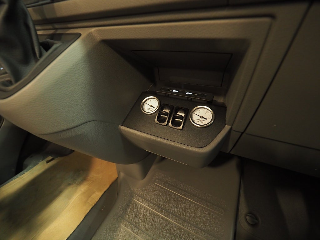 Knaus Van Ti 640 MEG Vansation AUT 177hk | Långbäddar I VW