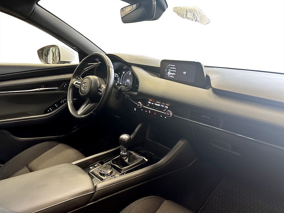 Bild på Mazda 3 Hatchback 2.0 SKYACTIV-G M 150hk B-KAMERA NAVI