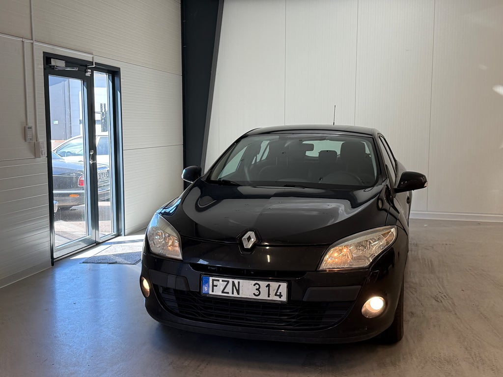 Renault Mégane Endast 14 mil.  Års skatt endast 932kr Ny Besiktigad 