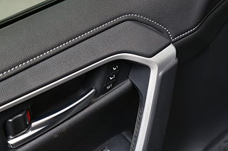 SUV Toyota RAV4 12 av 28