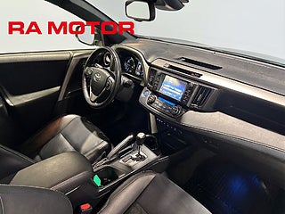 SUV Toyota RAV4 13 av 25