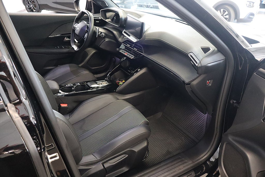 Bild på Peugeot 2008 GT 1.2 PT 130hk Aut - B-KAMERA, CARPLAY, NAV