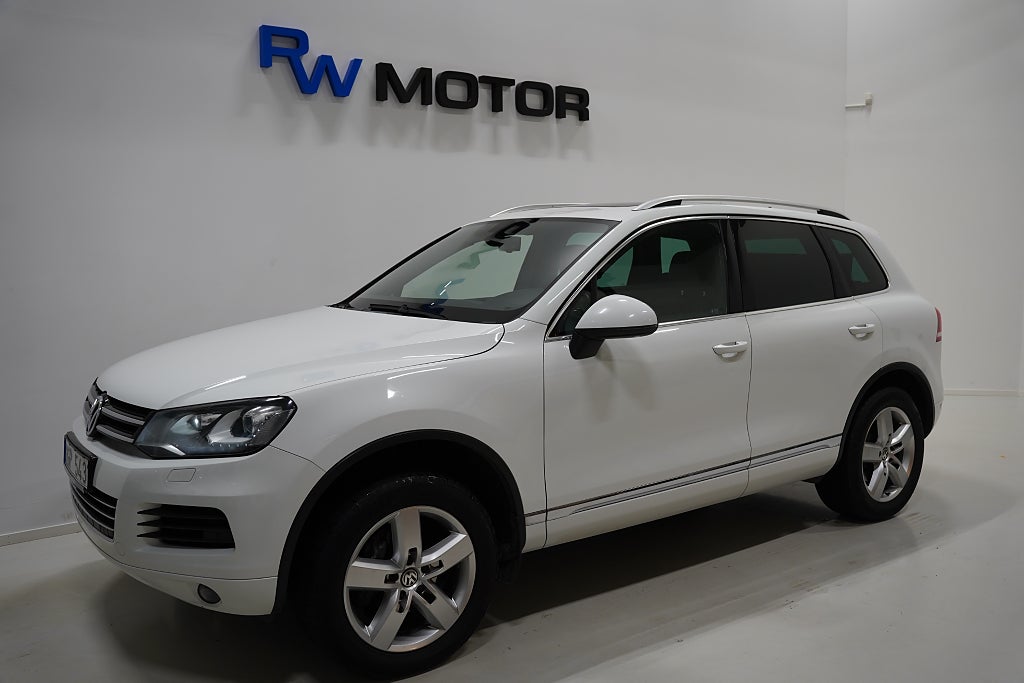 Volkswagen Touareg 3.0 V6 TDI 4Motion 245hk Pano Dragkrok D-värmare BT