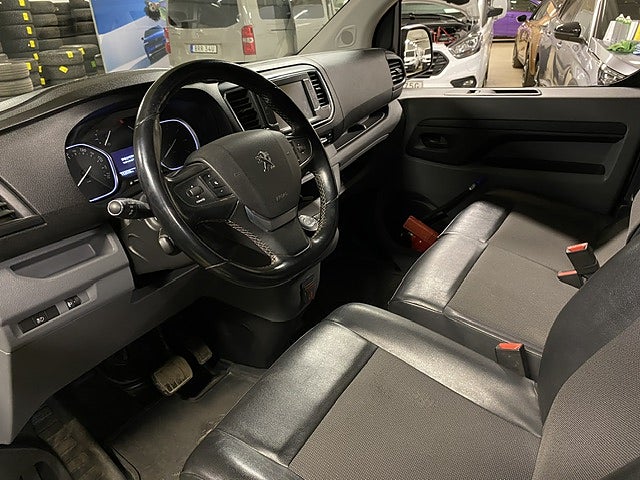 Bild på Peugeot Expert PRO+ L3 BlueHDi 180hk AUT