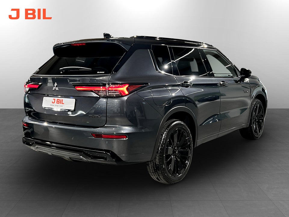 Bild på Mitsubishi Outlander Black Edition PHEV - OMGÅENDE LEVERANS!