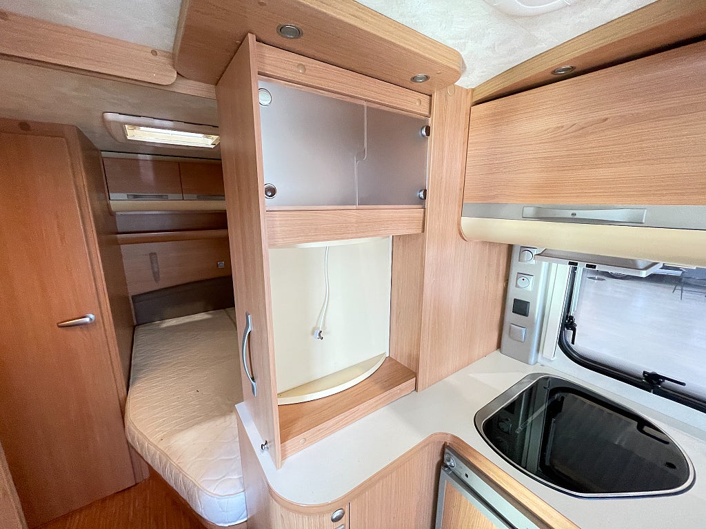 Adria Adora 512 UP /ALDE / Tält / 1199kr/mån / 1290kg /  - Adria