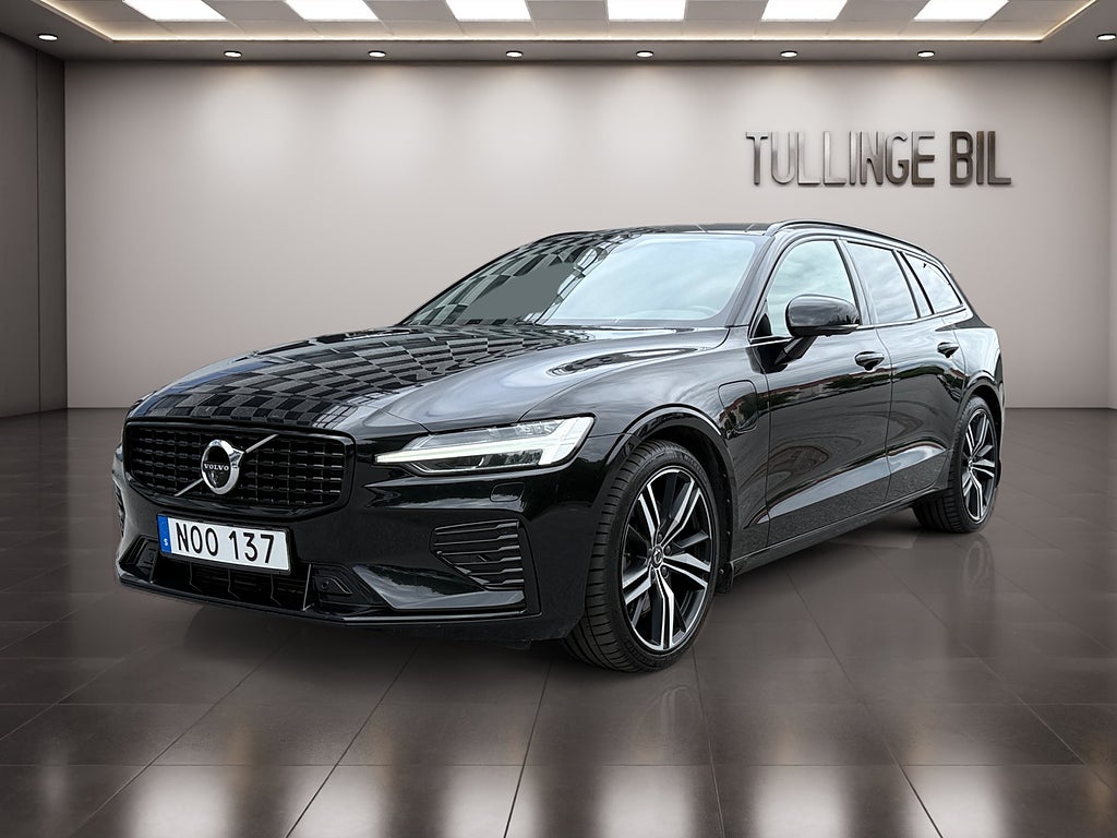 Volvo V60 Recharge T6 AWD R-Design H/K 360° Värm Drag VoC 19"