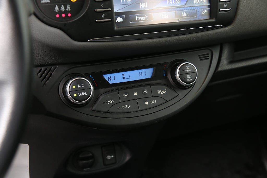 Toyota Yaris 1,5 Hybrid 101hk e-CVT Active Aut Kamera 2017