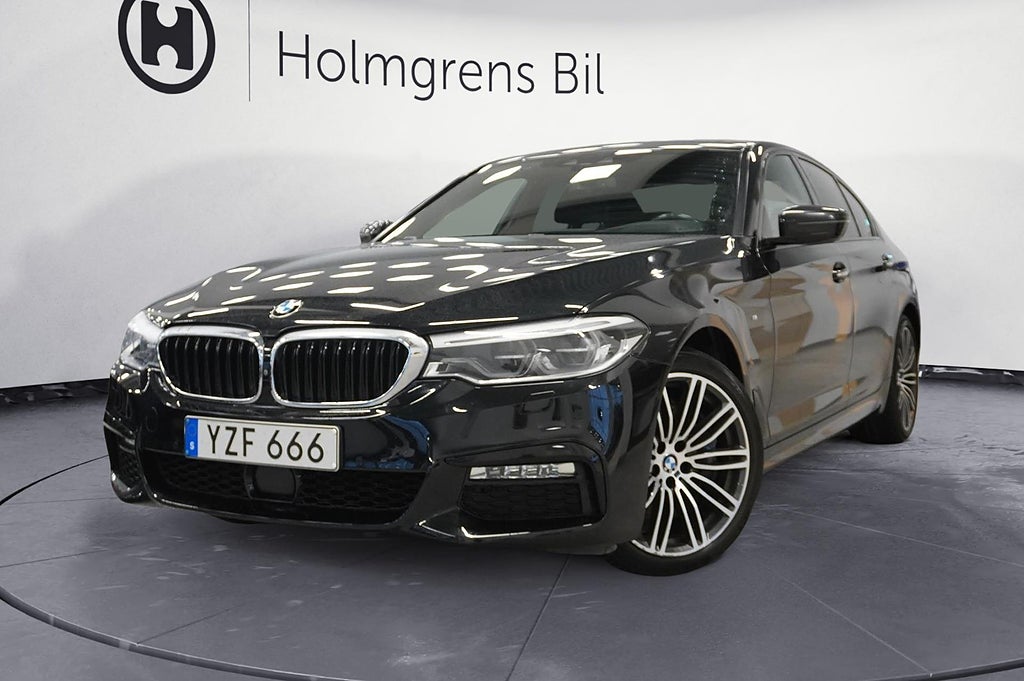 BMW 540i xDrive Sedan M-Sport Pano HUD H K DAP Komfortstol Värmare |
