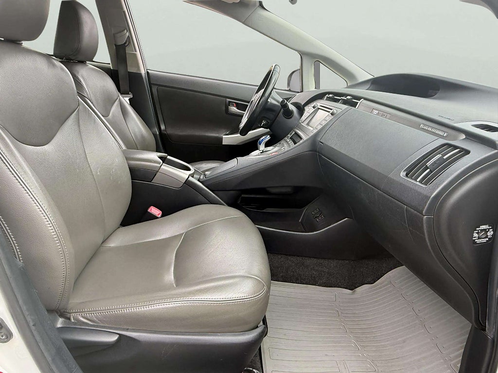 Toyota Prius Plug-in Hybrid 1.8 VVT-i + 3JM Plug-in CVT - miniatyr 13