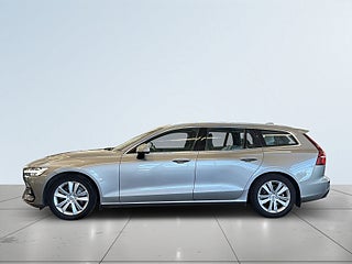 Volvo V60 D4 AWDGeartronic Momentum Adv VOC/S&V-Hjul/ Drag/Dvärm – bild 4