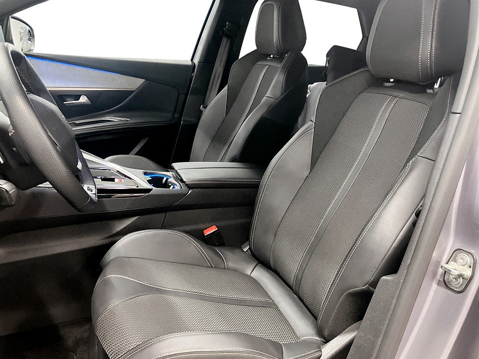 Bild på Peugeot 3008 GT 1.2 PT 130hk Aut B-KAMERA CARPLAY