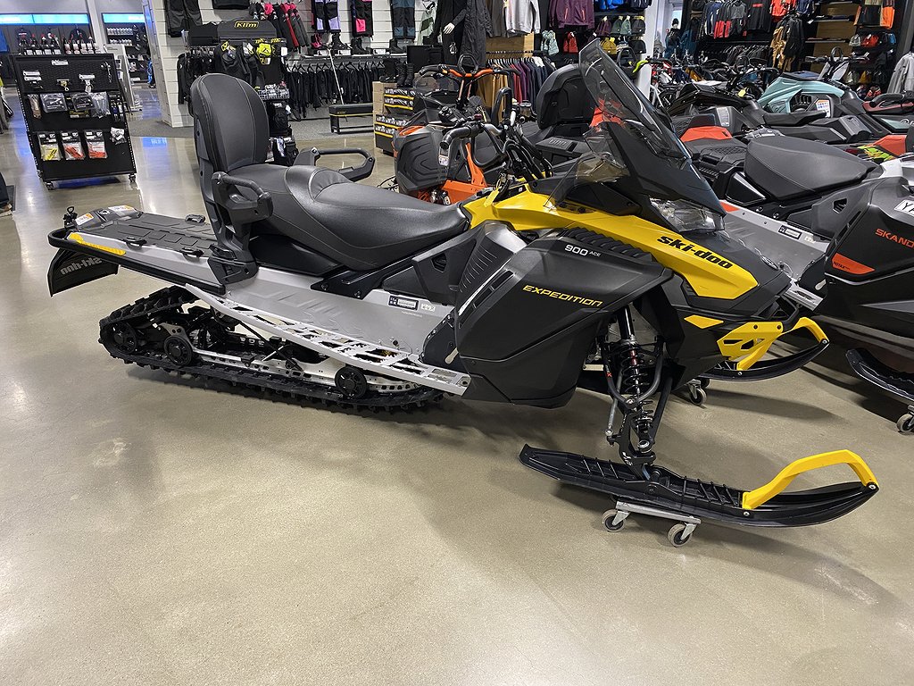 Ski-Doo Expedition SPORT 900 ACE Utrustad