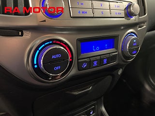 Halvkombi Hyundai i20 17 av 19