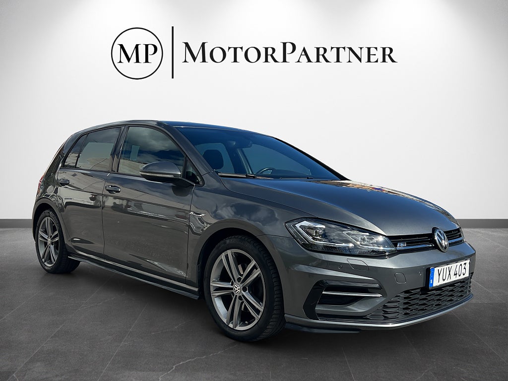 Volkswagen Golf TSI R-Line Cockpit CarPlay Värmare 150hk