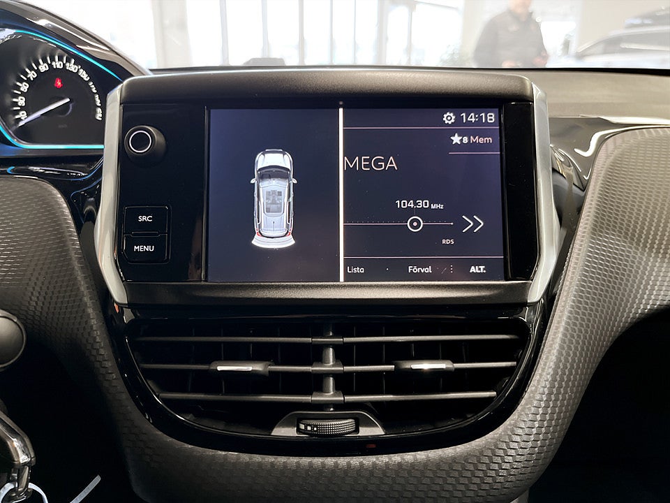 Bild på Peugeot 2008 Allure 1.2 PT 82hk CARPLAY BACKSENSORER
