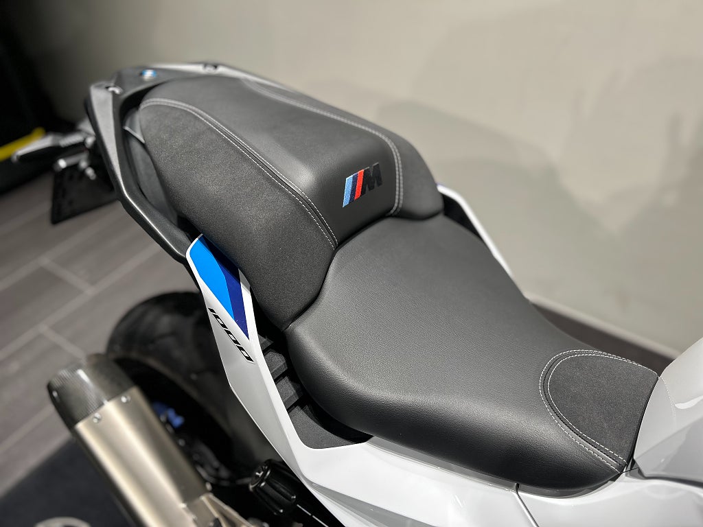 BMW M1000XR / Service-avtal / 26-års modell
