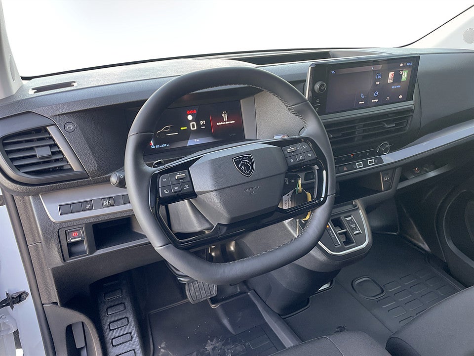 Bild på Peugeot e-Expert + L2 - EDITION! VÄRMARE & DRAGKROK INGÅR!