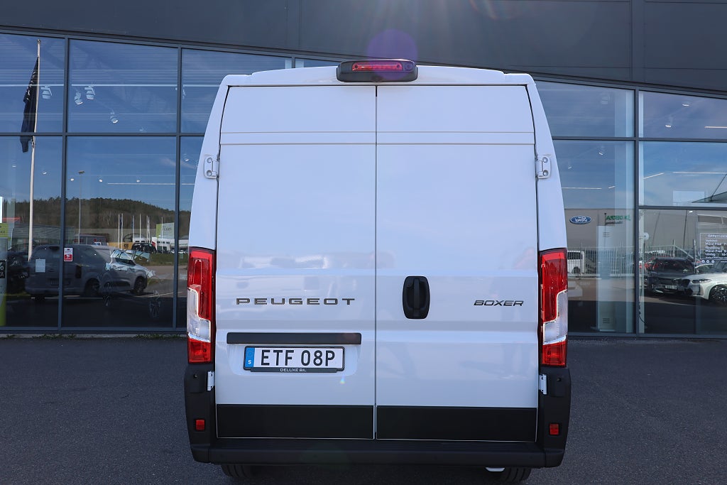 Peugeot Boxer Skåpbil 335 2.2 140 hk BlueHDi  L3H2 *DEMO*