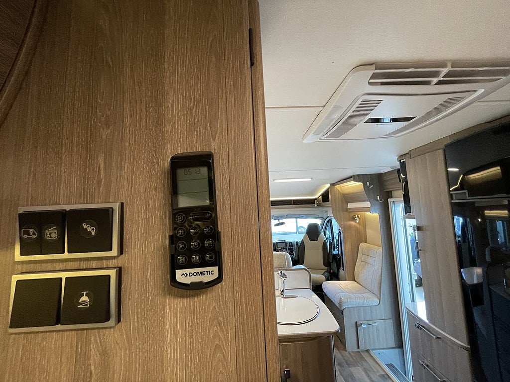 Kabe Classic 740 LXL /ALDE / AC-bodel / Solcell / Automat / - Kabe