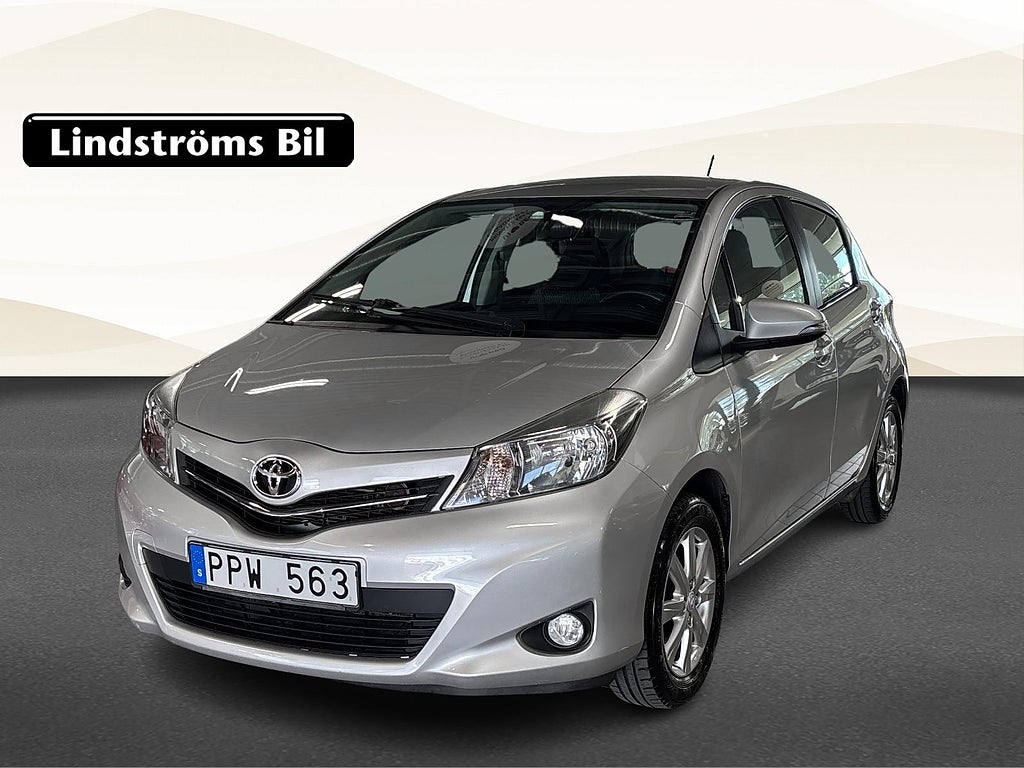 Toyota Yaris  1.33 Active Automat Dragkrok Sommar/Vinterhjul