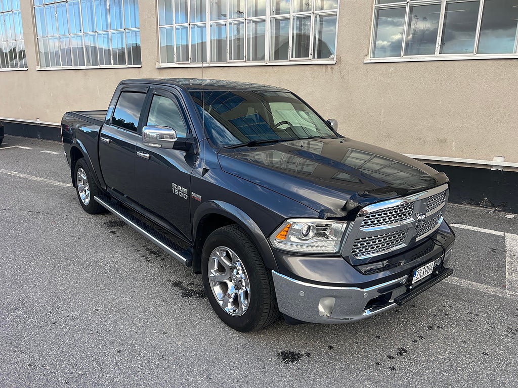 RAM Laramie  5.7 V8 HEMI 4x4  LARAMIE Euro 6