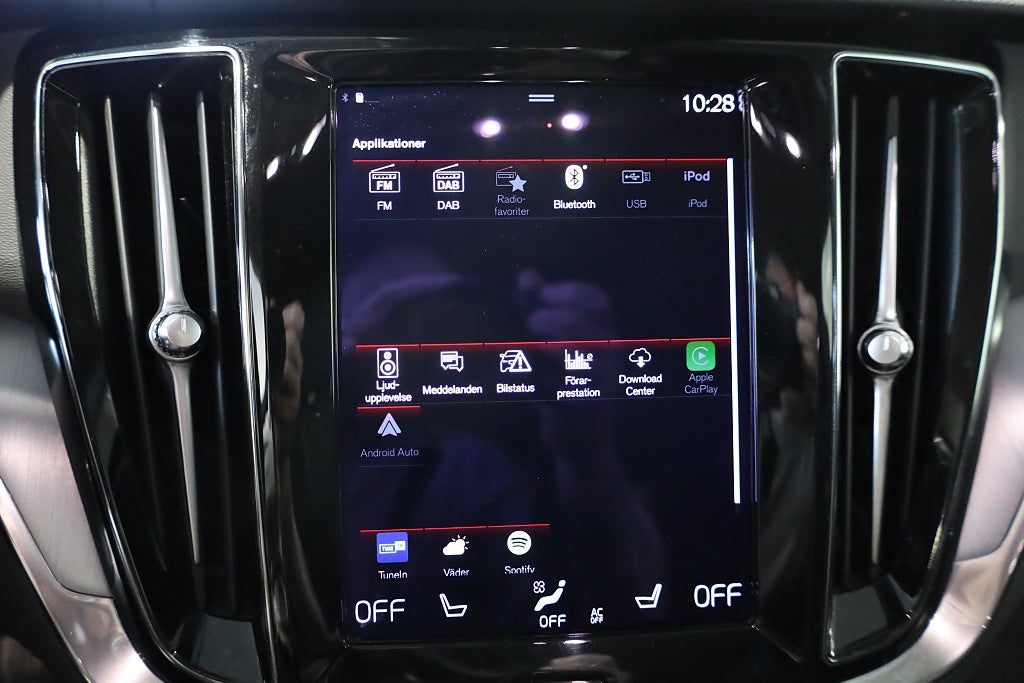 Volvo V60 D4 AWD Geartronic Momentum H/K Navi Kamera Leasbar 2021