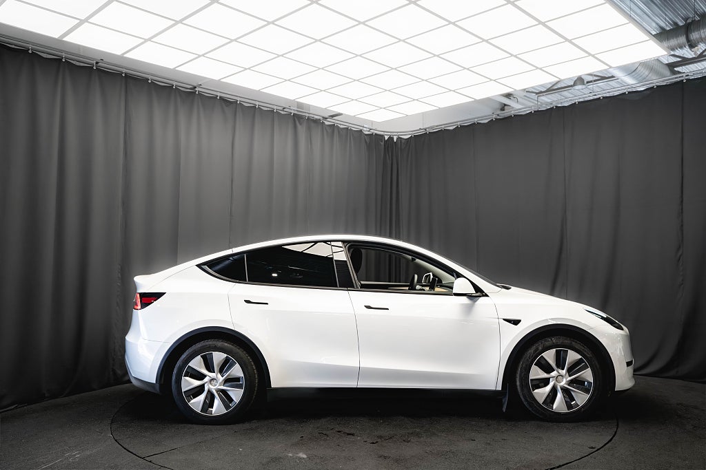 Tesla Model Y Long Range AWD DRAG PANO LÄDER KAMERA AUTOPILOT MOMS